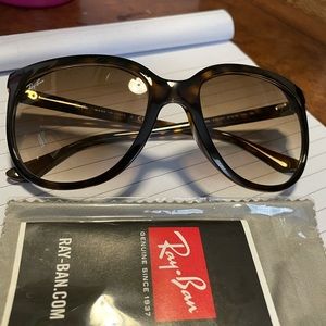 brand new sunglasses. Card cleaning cloth included with original case.